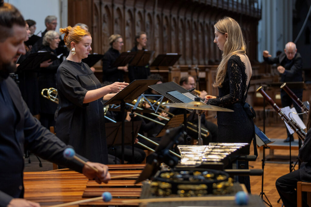 Konstantyn Napolov, Lotte Betts-Dean, Elisabeth Hetherington