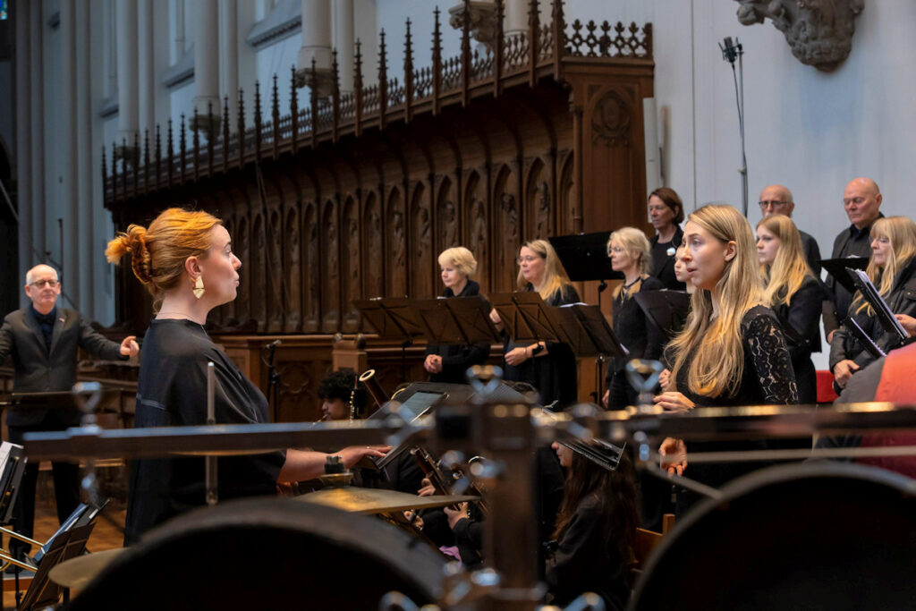 Anthony Zielhorst, Lotte Betts-Dean, Elisabeth Hetherington